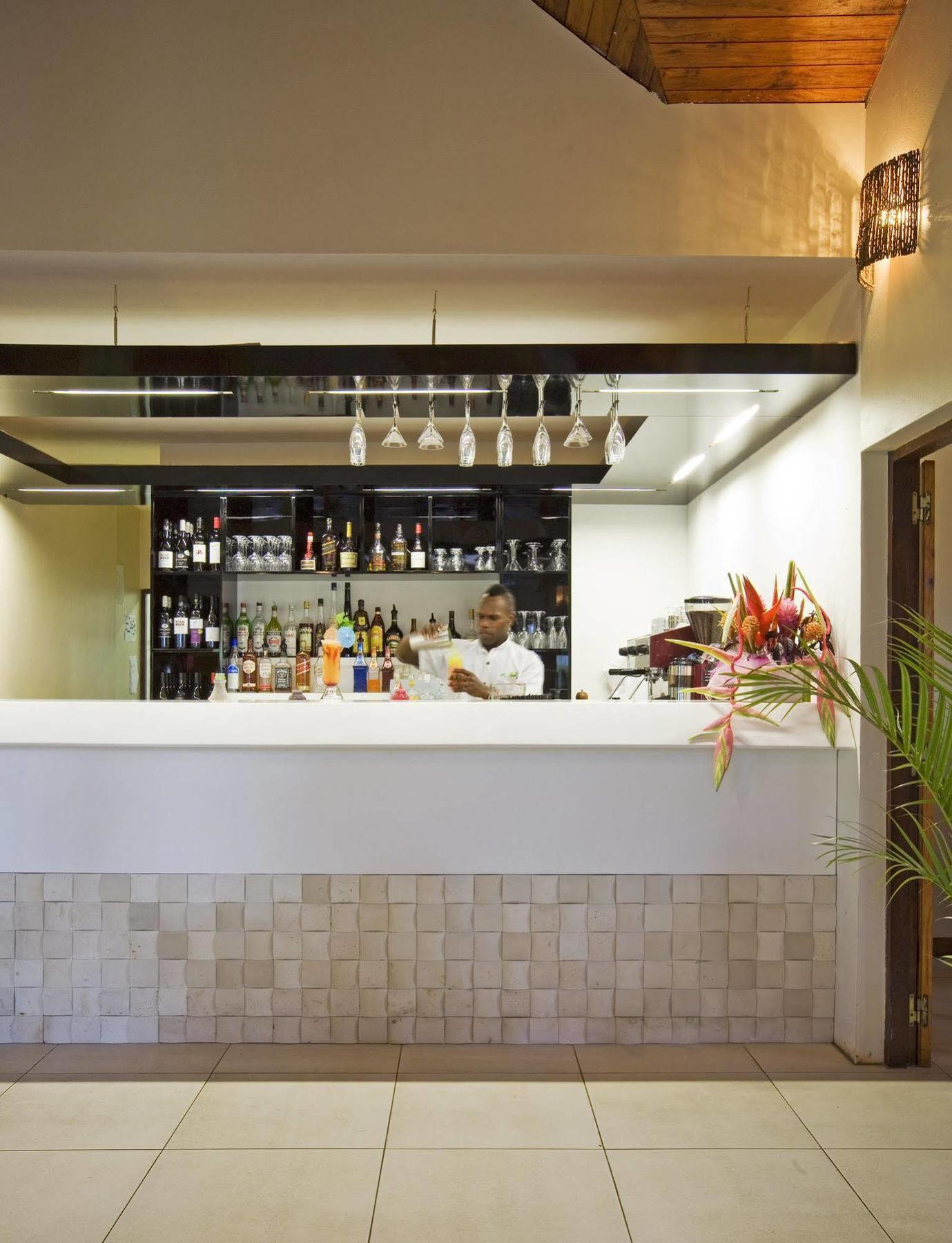 Mangoes Resort (Adults Only) Port Vila Dış mekan fotoğraf